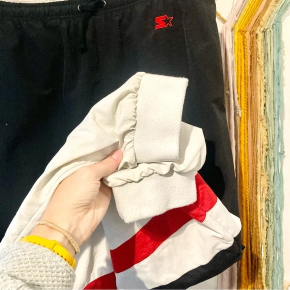 Vintage 90’s STARTER Chicago Bulls Windbreaker Pants